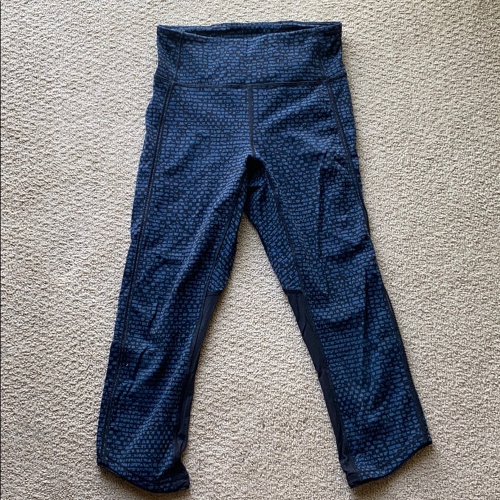 Lululemon leggings size 6 mesh back